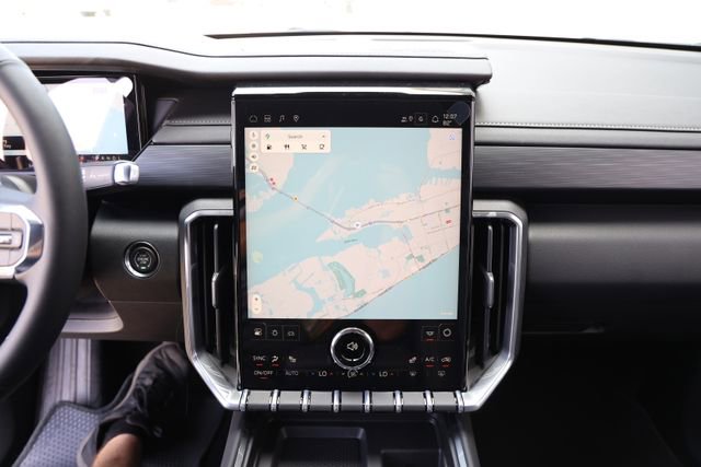 New 2026 GMC Acadia Elevation w/ Elevation Premium Package FWD image 17