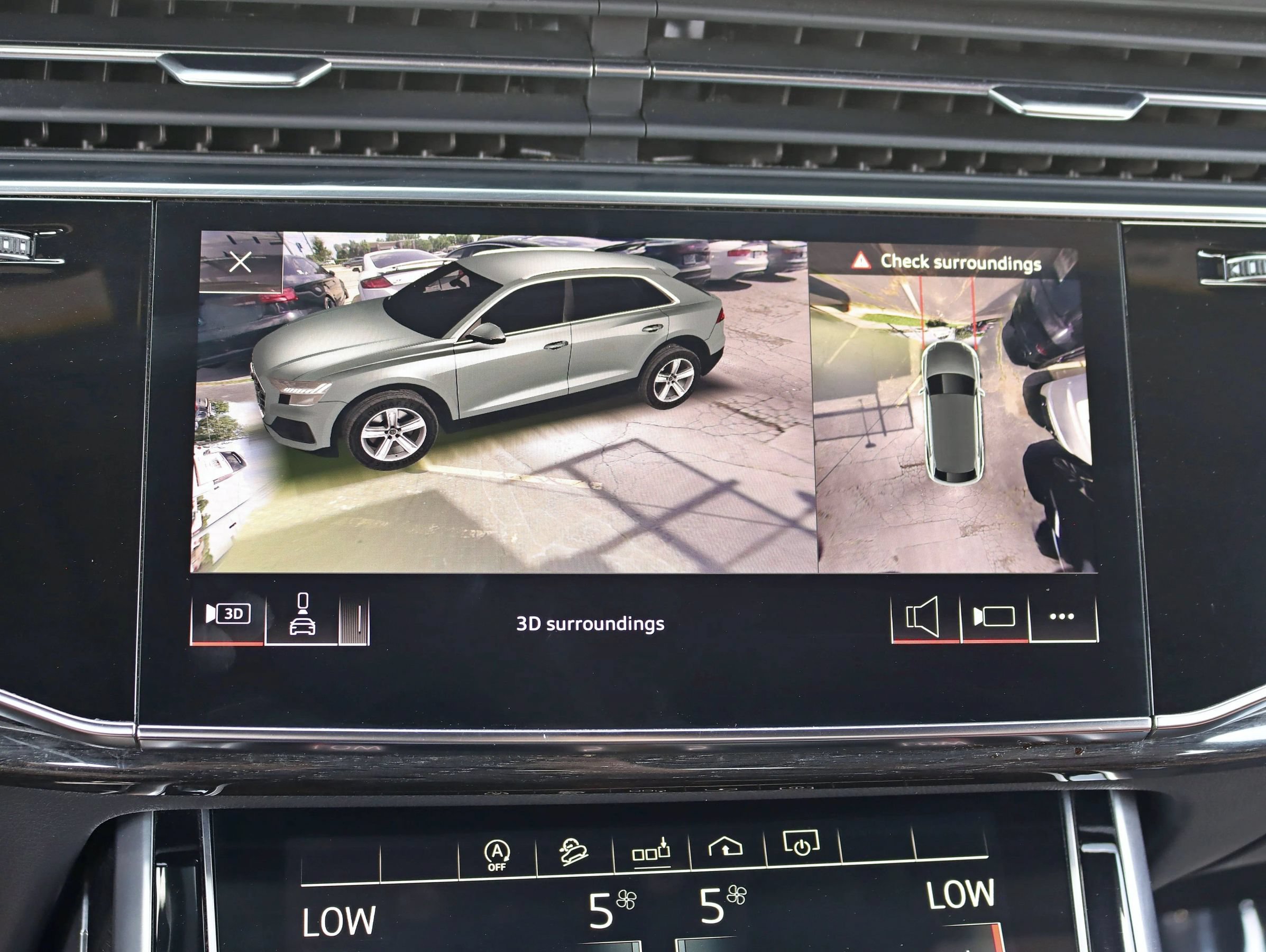 Used 2020 Audi Q8 Premium Plus w/ Premium Plus Package AWD/4WD image 22