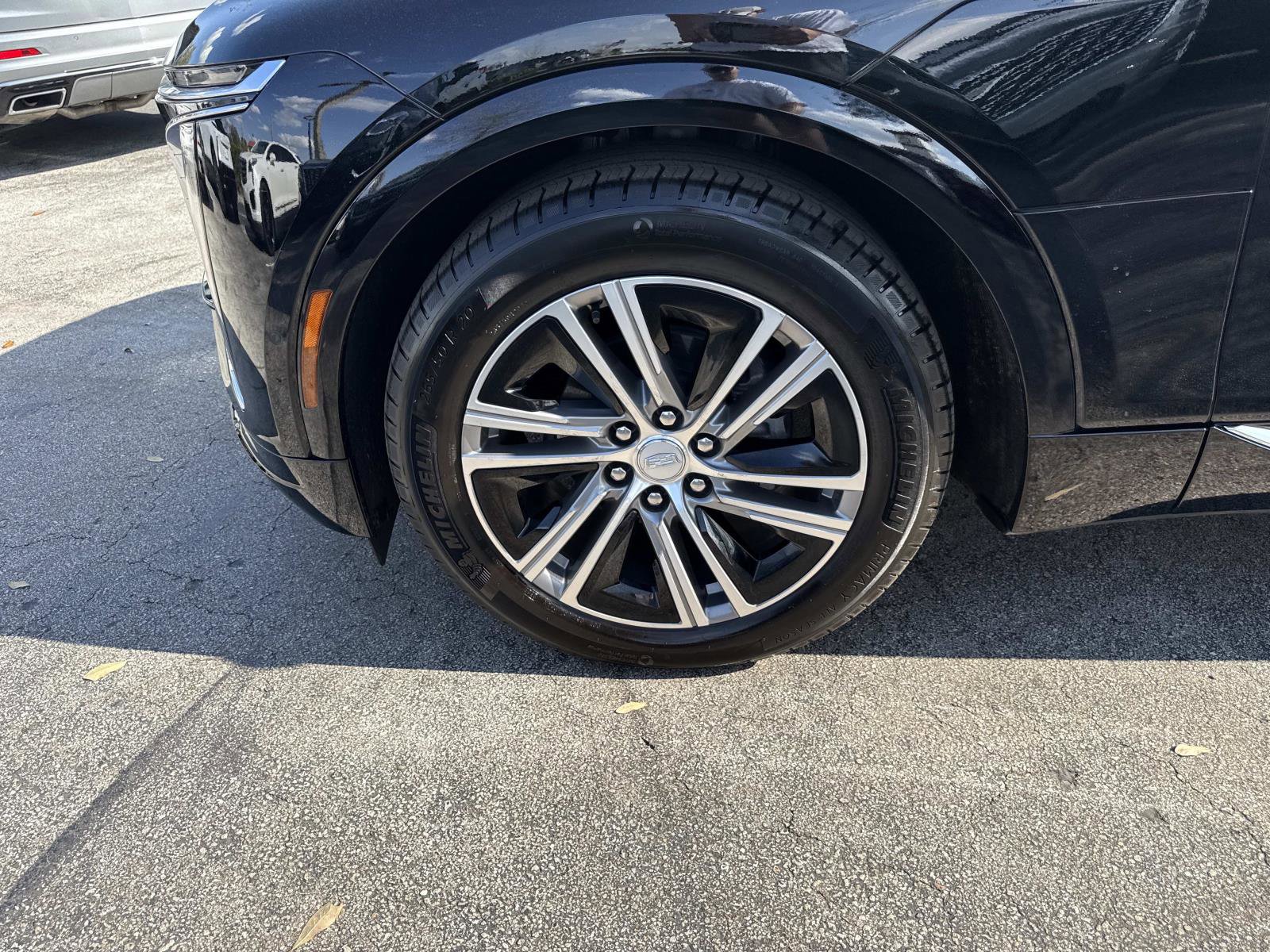 Used 2025 Cadillac Lyriq Luxury image 9