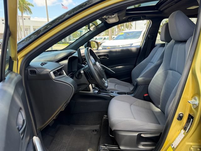 Used 2024 Toyota Corolla Cross AWD Hybrid w/ Moonroof Package image 9