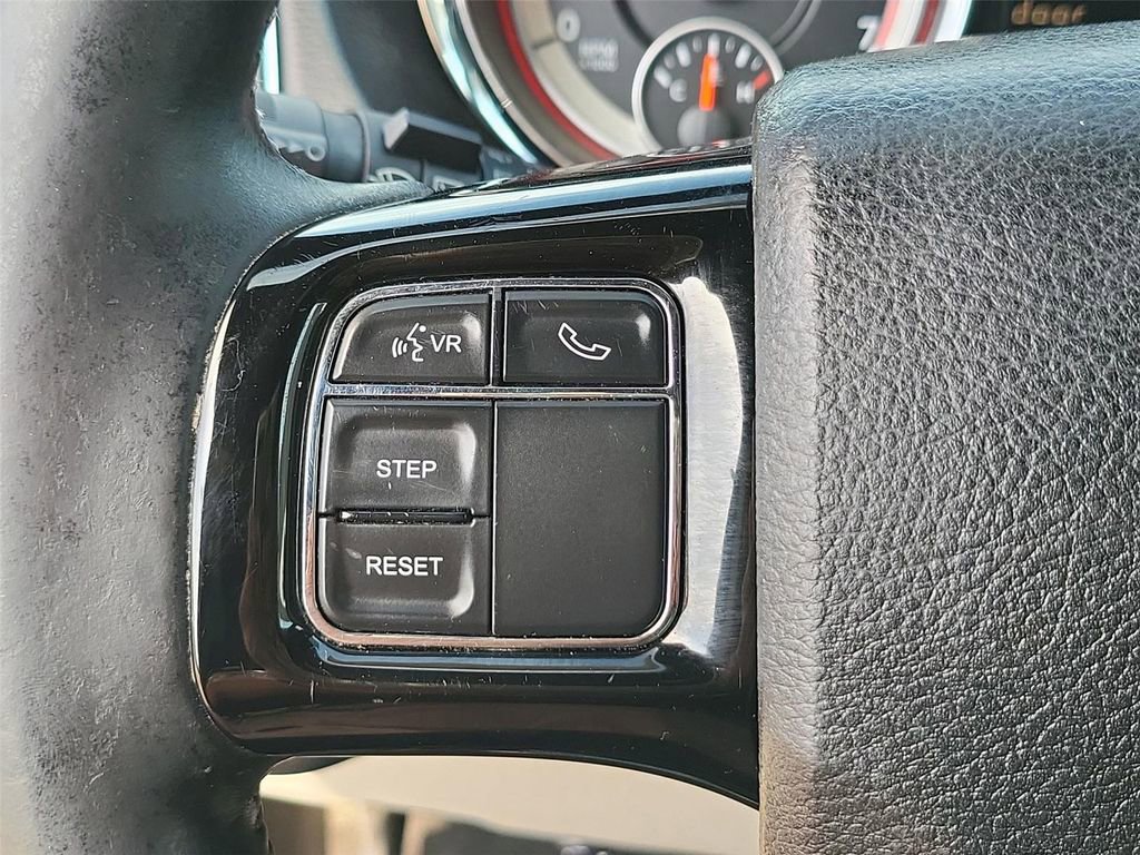 Used 2019 Dodge Grand Caravan SXT image 34