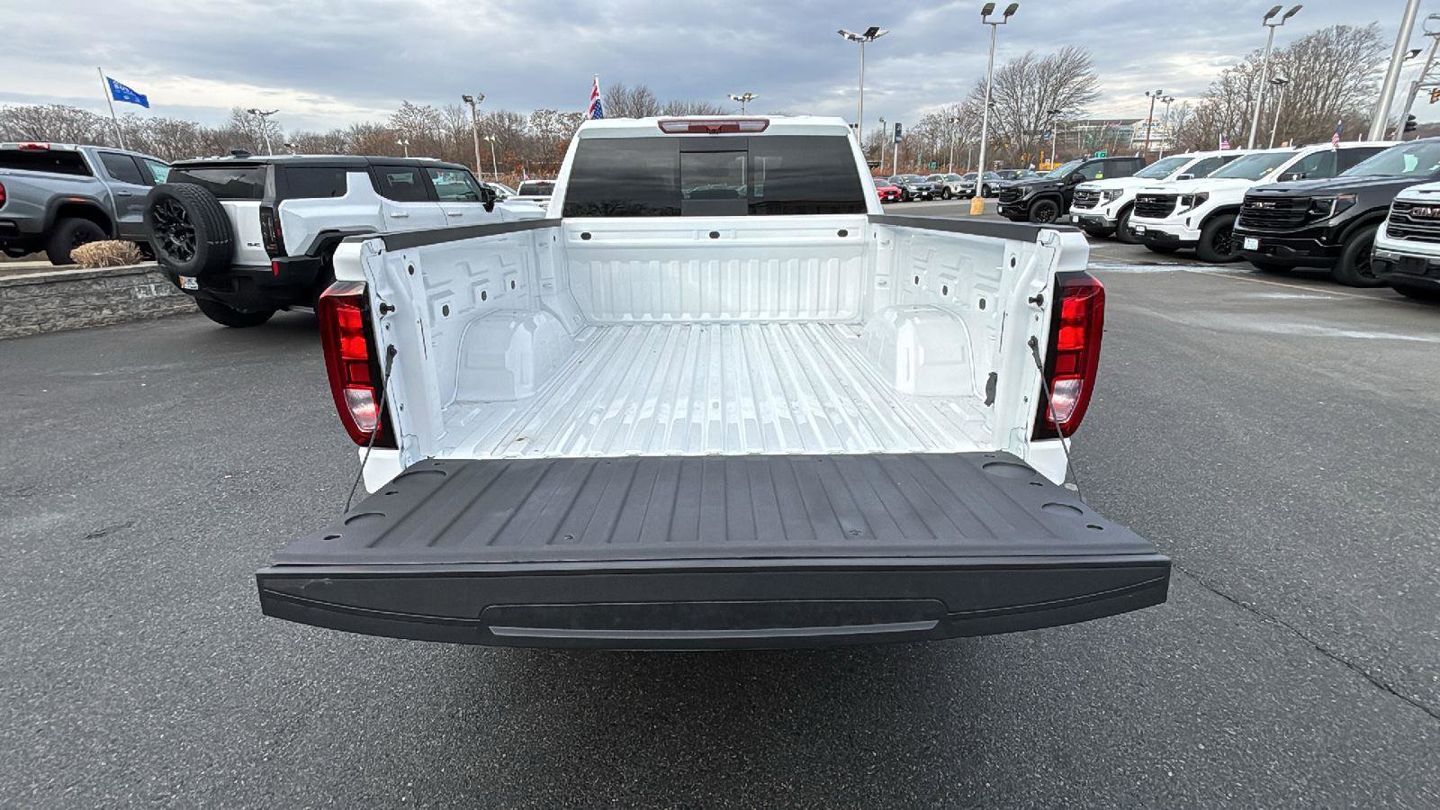New 2026 GMC Sierra 1500 Elevation image 32