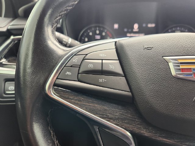 Used 2022 Cadillac XT5 Premium Luxury w/ Technology Package AWD/4WD image 28