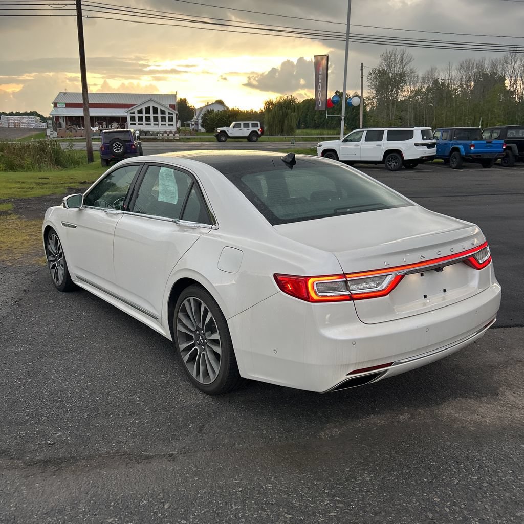 Used 2018 Lincoln Continental Reserve AWD/4WD image 4