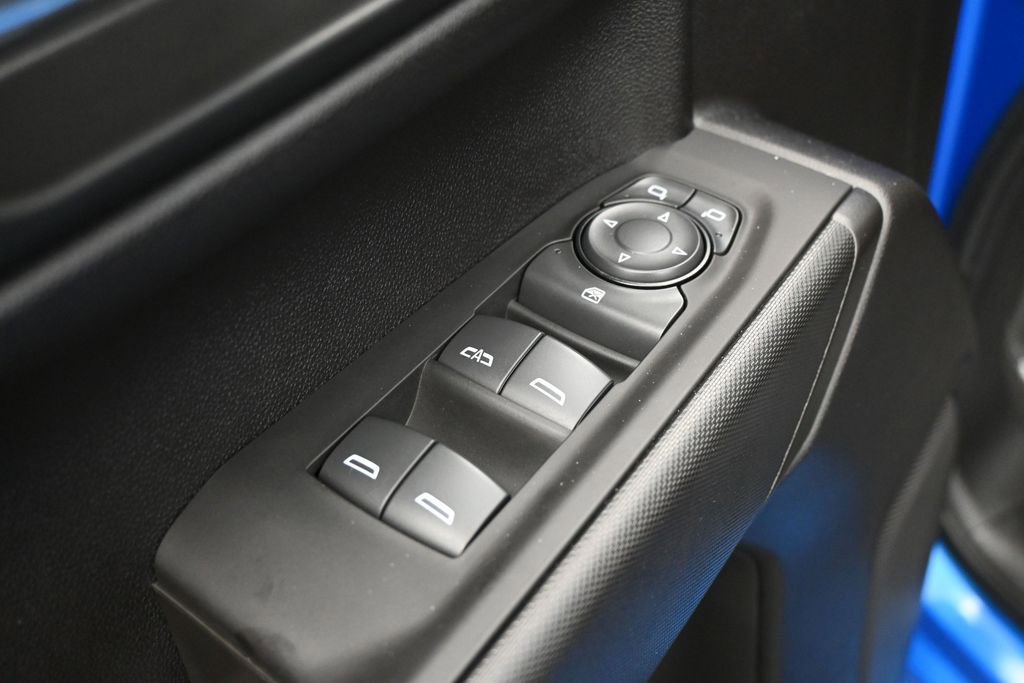 Used 2025 Chevrolet Silverado 1500 Custom w/ Turbomax Blackout Package RWD image 14