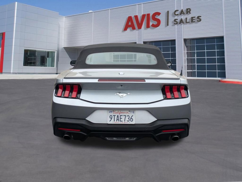 Used 2025 Ford Mustang Premium RWD image 5
