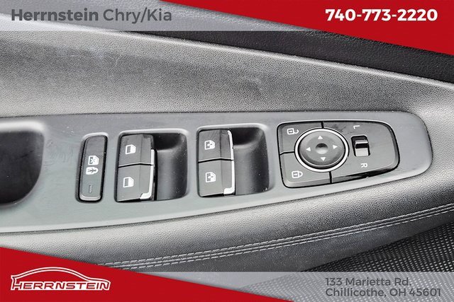 Used 2023 Hyundai Santa Fe SEL image 17