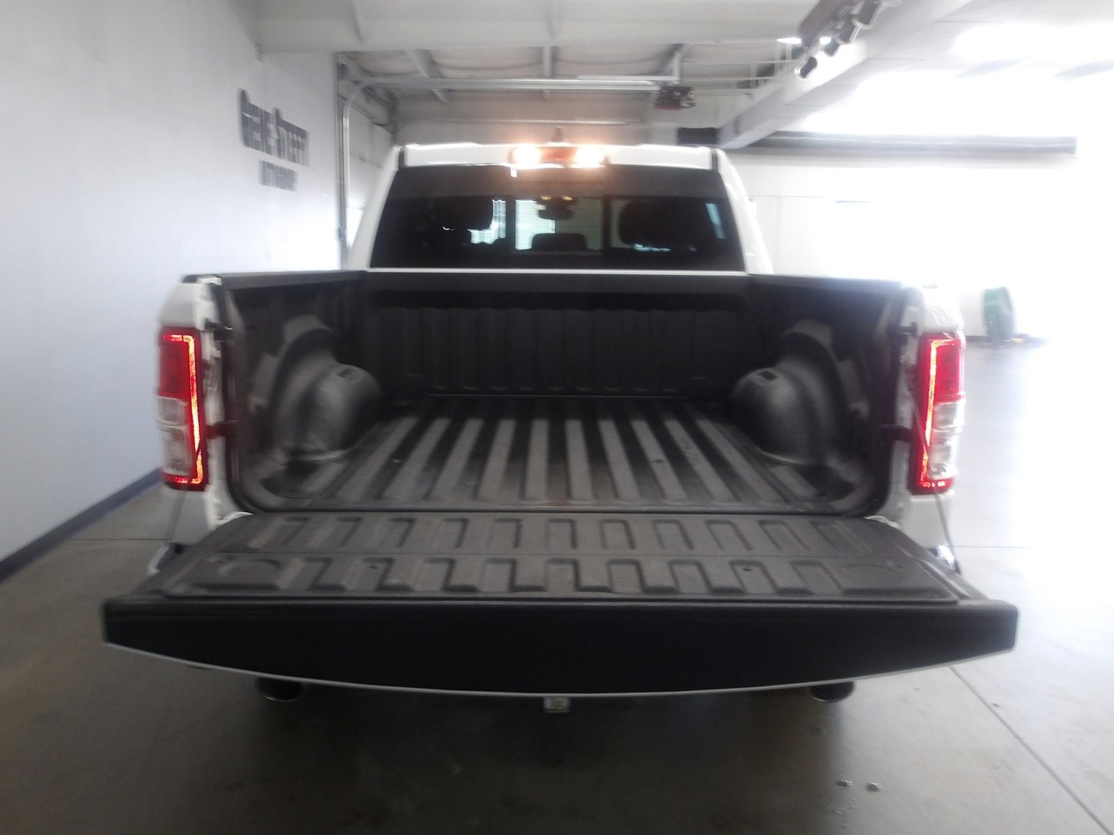 Used 2023 RAM 1500 Big Horn AWD/4WD image 11