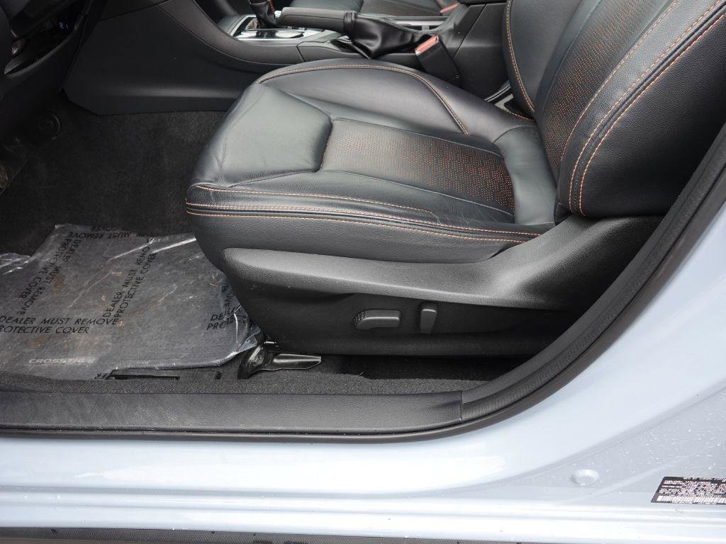 Used 2022 Subaru Crosstrek 2.5i Limited w/ Moonroof Package 2 image 16