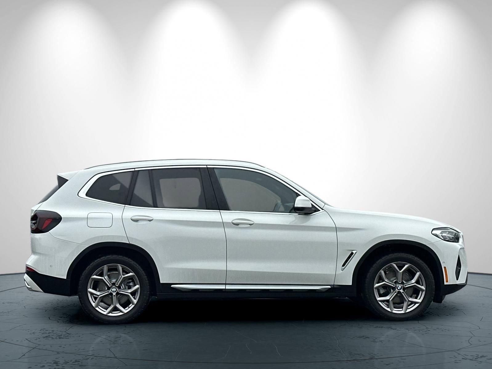 Used 2023 BMW X3 xDrive30i w/ Premium Package w/ZPA image 3