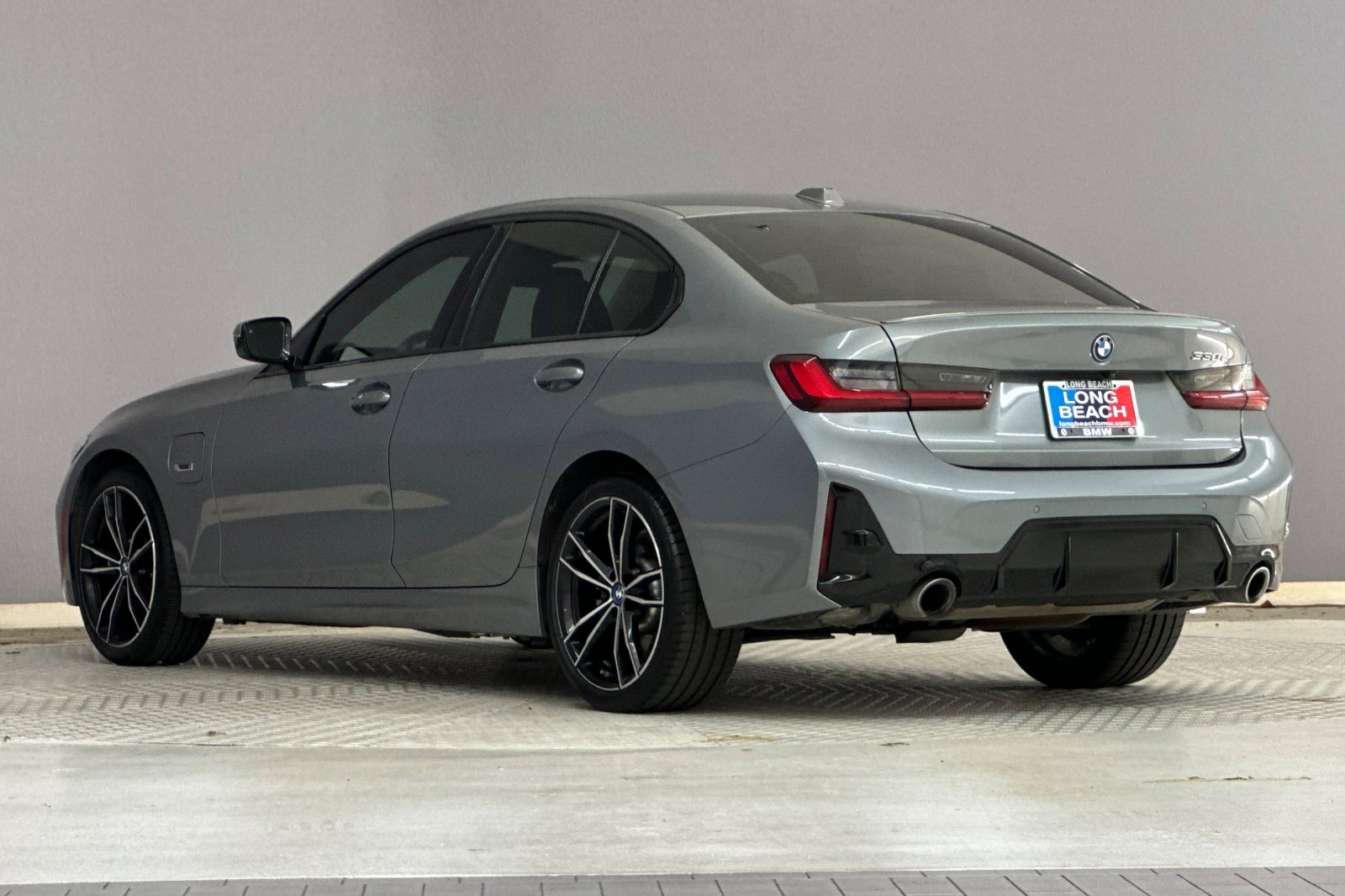 Used 2023 BMW 330e w/ M Sport Package image 3