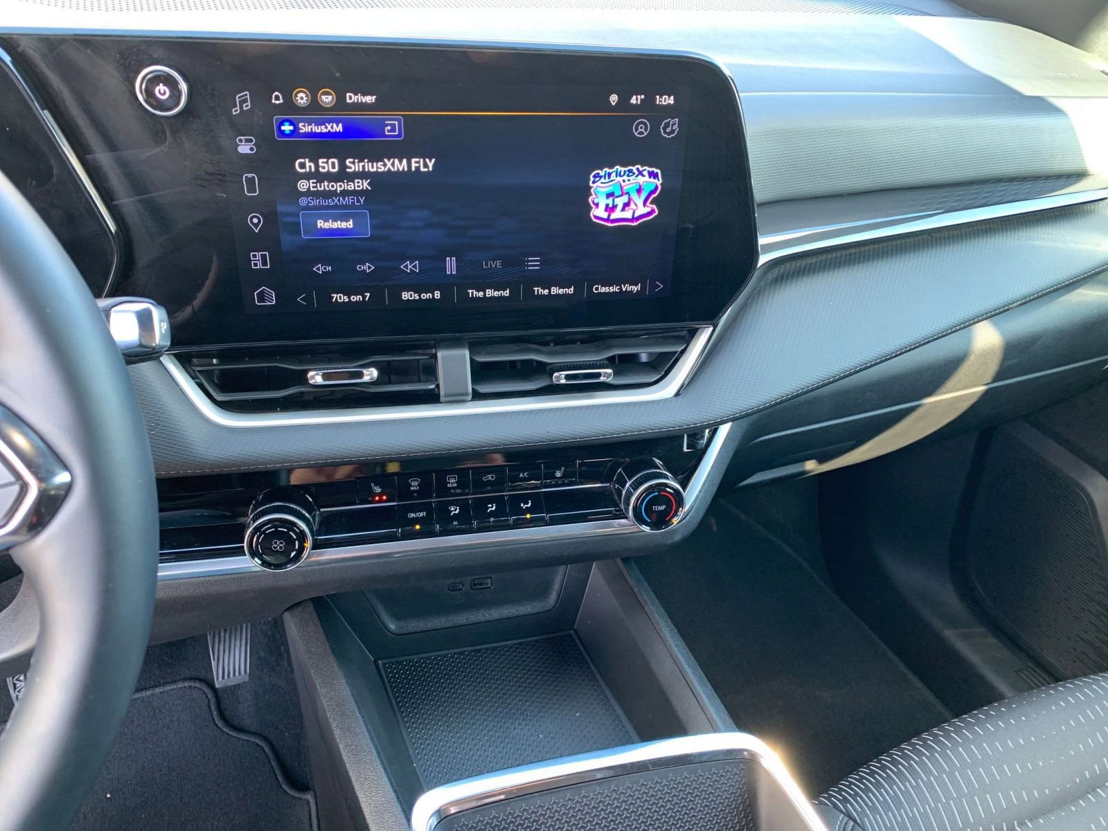 Used 2025 Chevrolet Equinox LT image 18