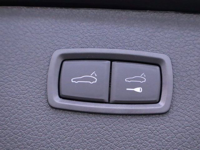 New 2025 Porsche Macan image 40