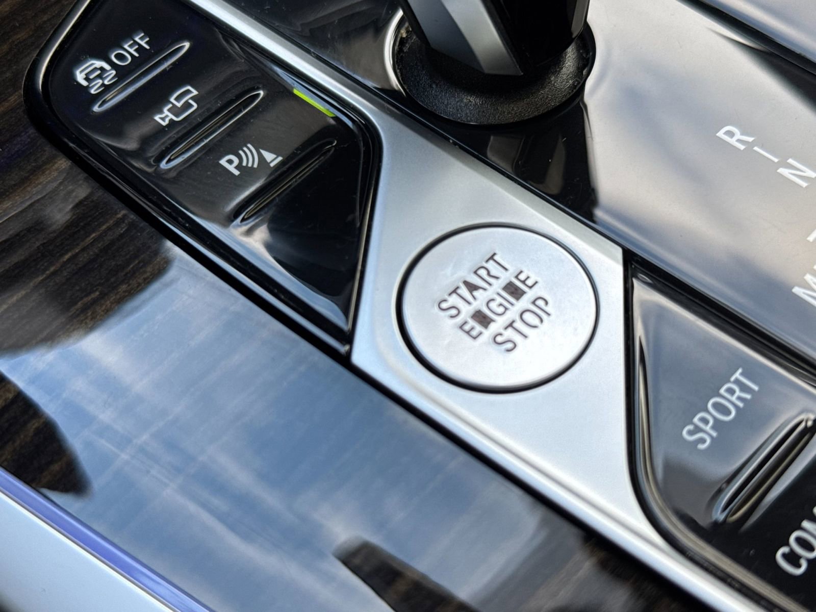 Used 2021 BMW X7 xDrive40i w/ Premium Package image 26