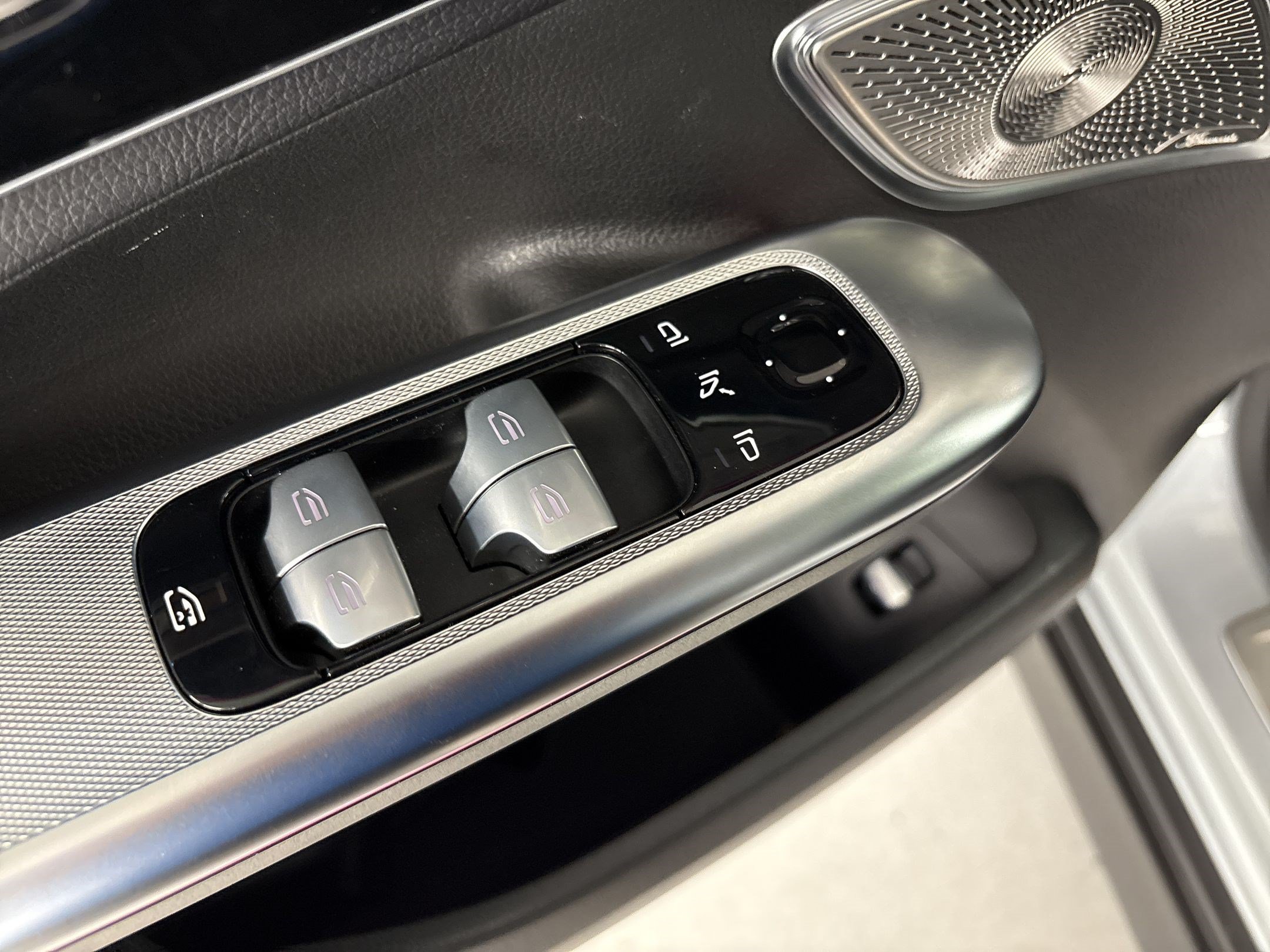 New 2026 Mercedes-Benz EQE 320 4MATIC SUV image 13