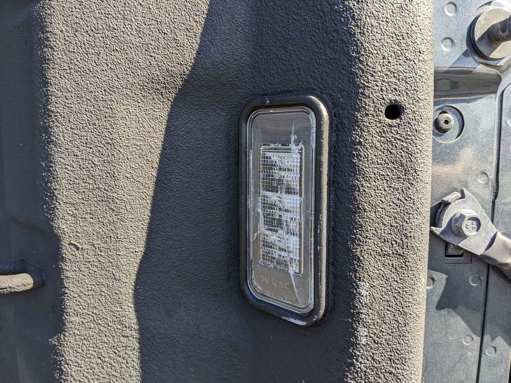 Used 2021 GMC Sierra 1500 AT4 image 24