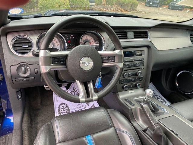 Used 2012 Ford Mustang GT Premium w/ HID Headlamps & Security Pkg image 17