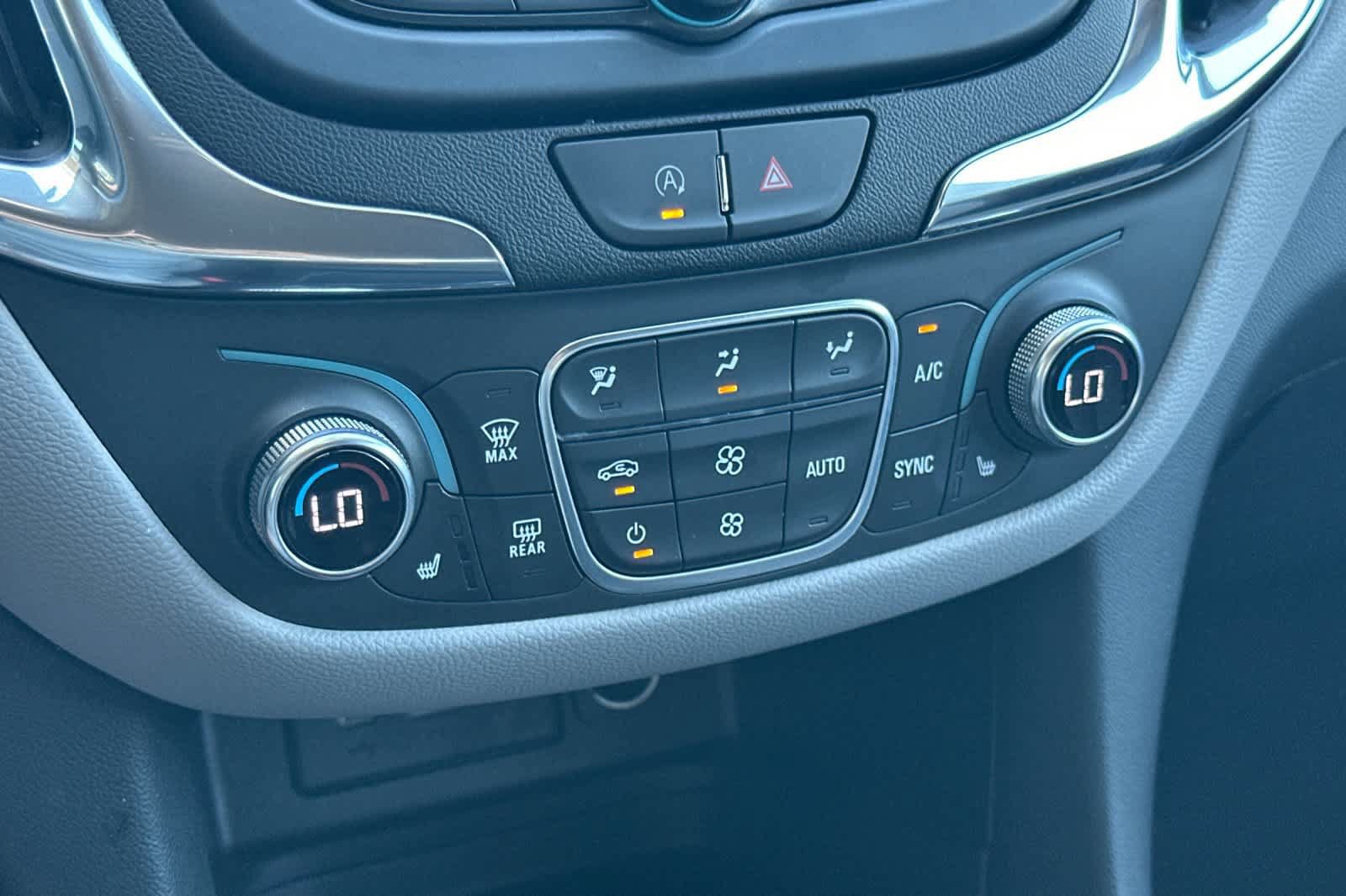 Used 2023 Chevrolet Equinox LT w/ Driver Convenience Package FWD image 21