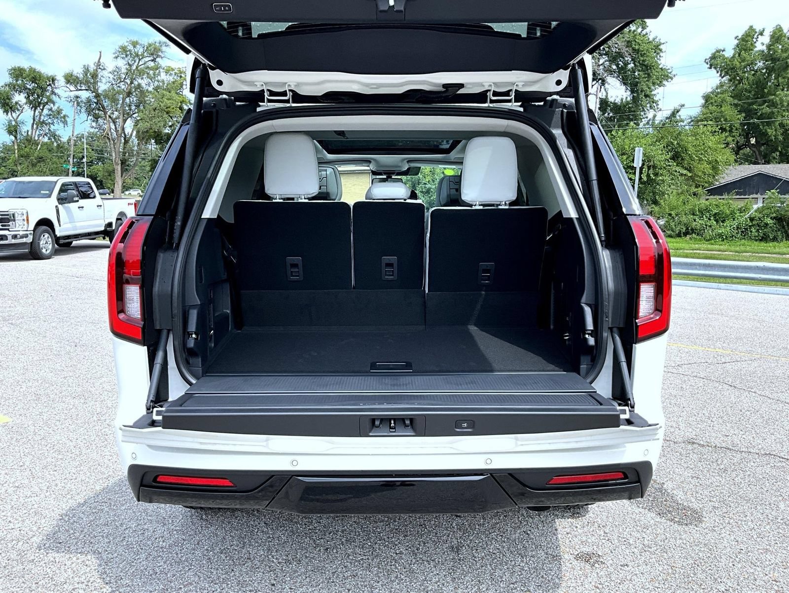 New 2027 Ford Expedition Platinum AWD/4WD image 10
