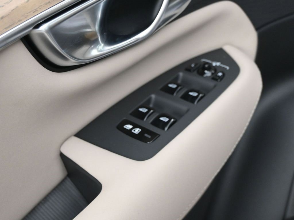 New 2026 Volvo XC90 B6 Ultra image 11
