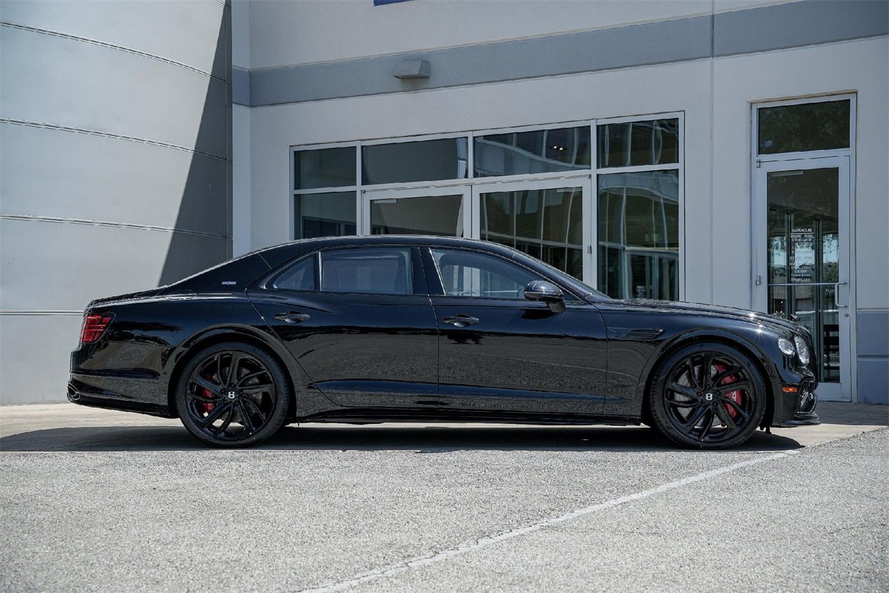 New 2025 Bentley Flying Spur Plug-In Hybrid image 13