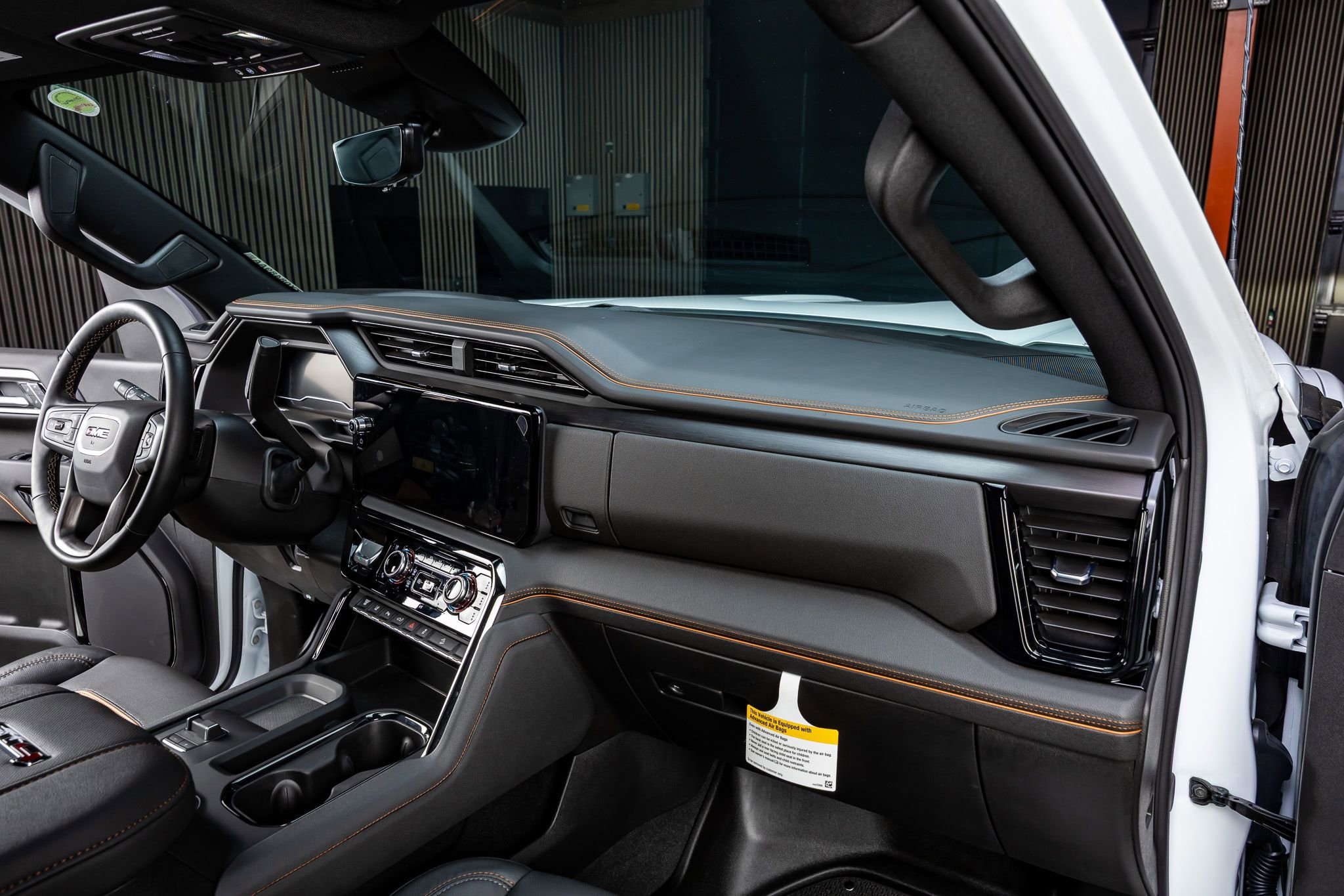 Used 2025 GMC Sierra 2500 AT4 w/ AT4 Premium Plus Package image 18