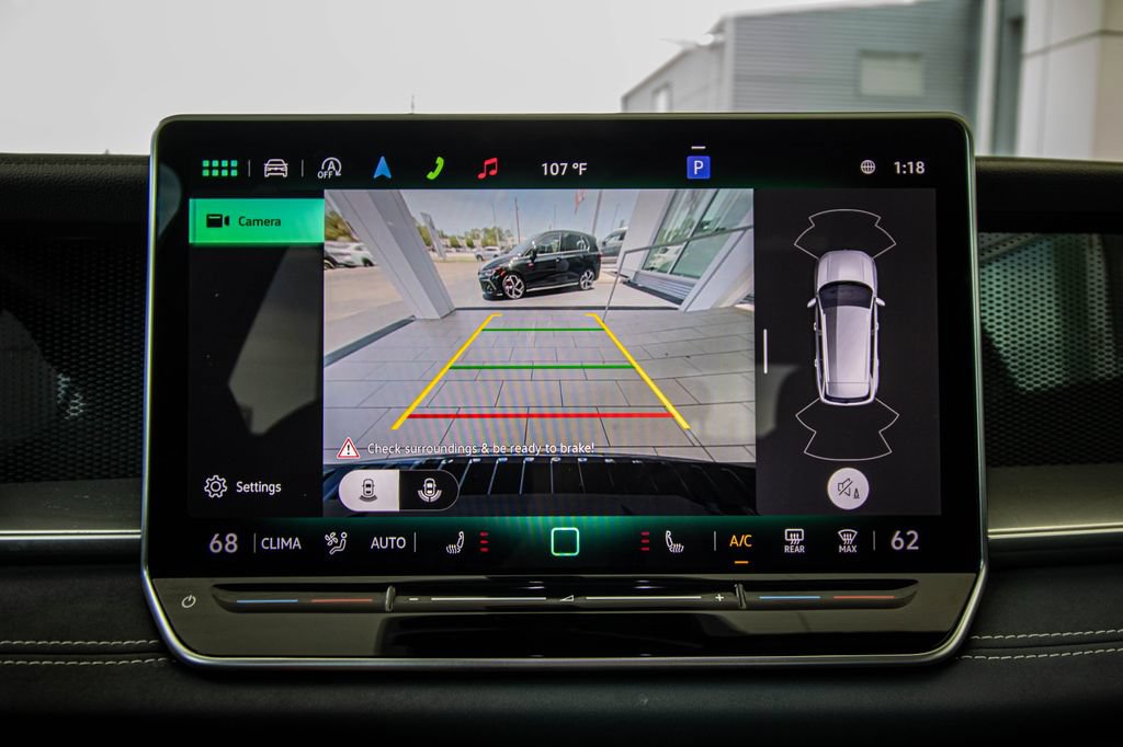 Certified 2025 Volkswagen Tiguan SE R-Line FWD image 43