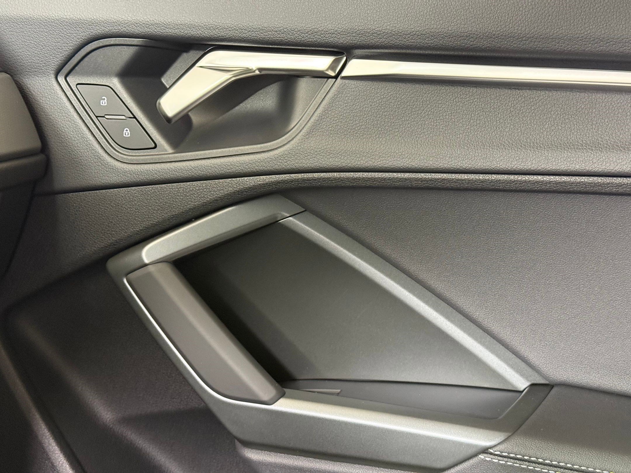 New 2025 Audi Q3 2.0T Premium image 25