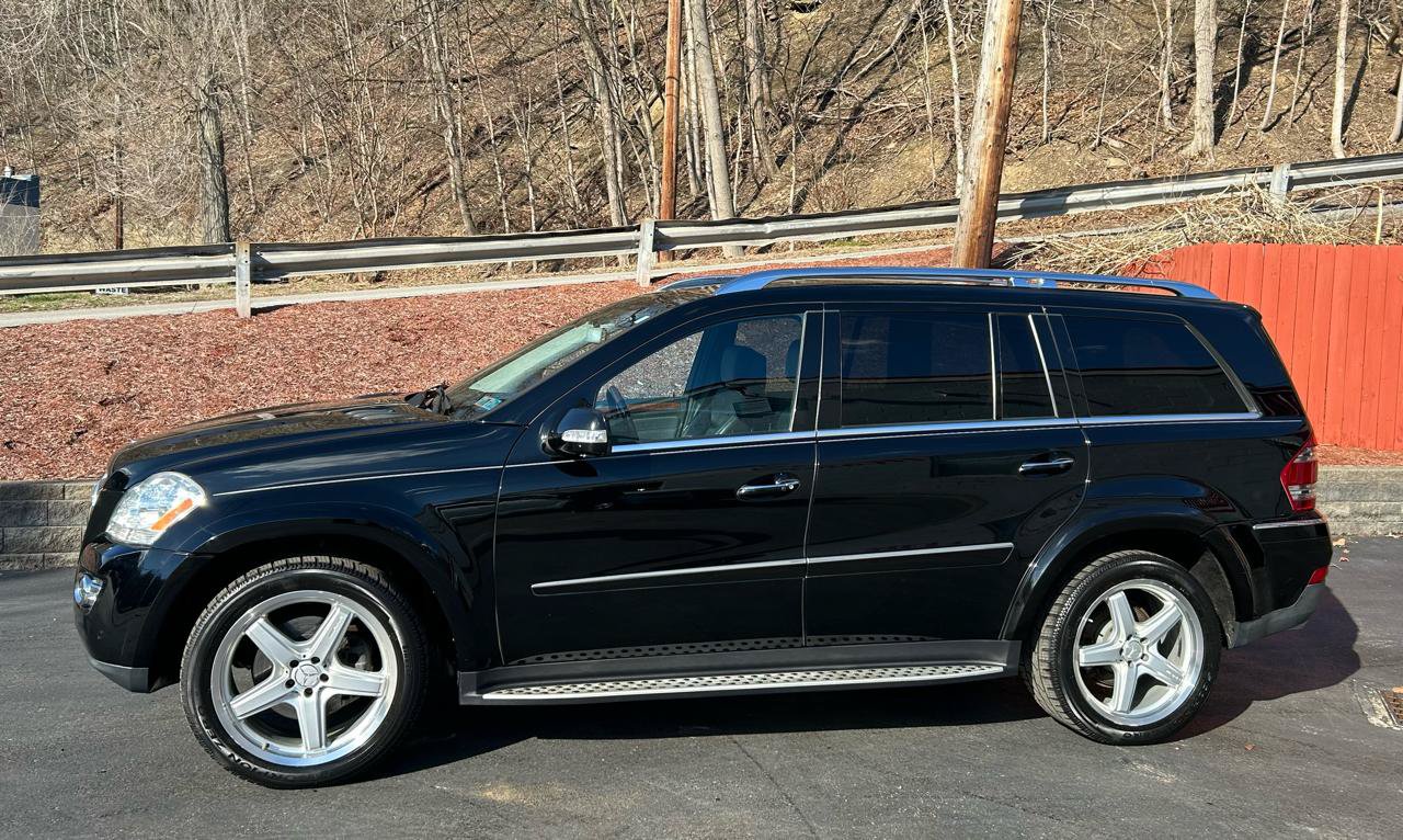 Used 2008 Mercedes-Benz GL 550 4MATIC image 2