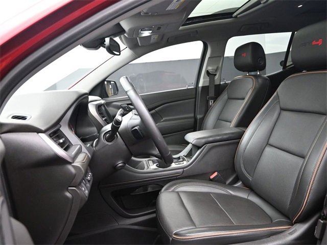 Used 2022 GMC Acadia AT4 w/ Technology Package image 9