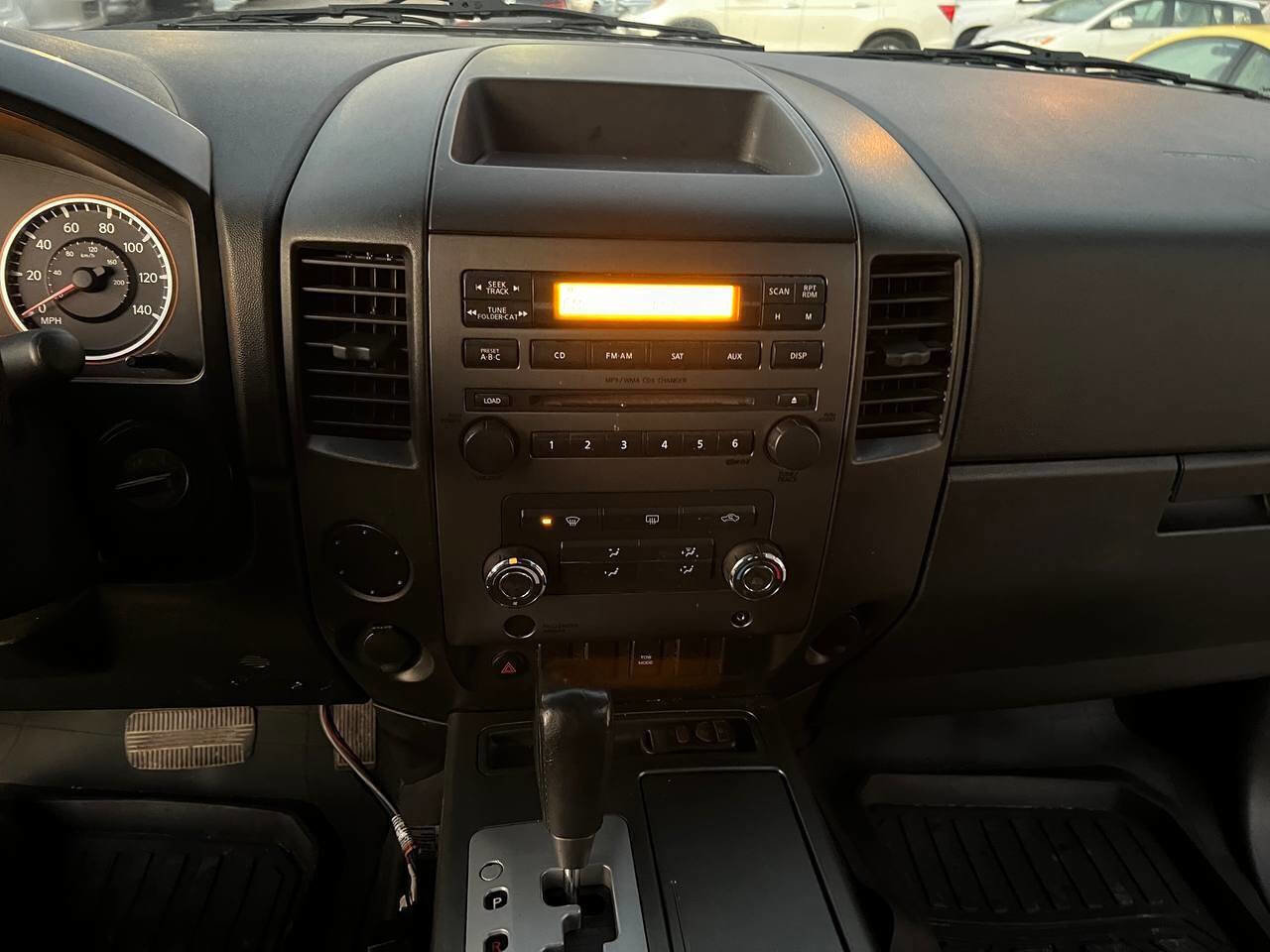 Used 2008 Nissan Titan SE image 22