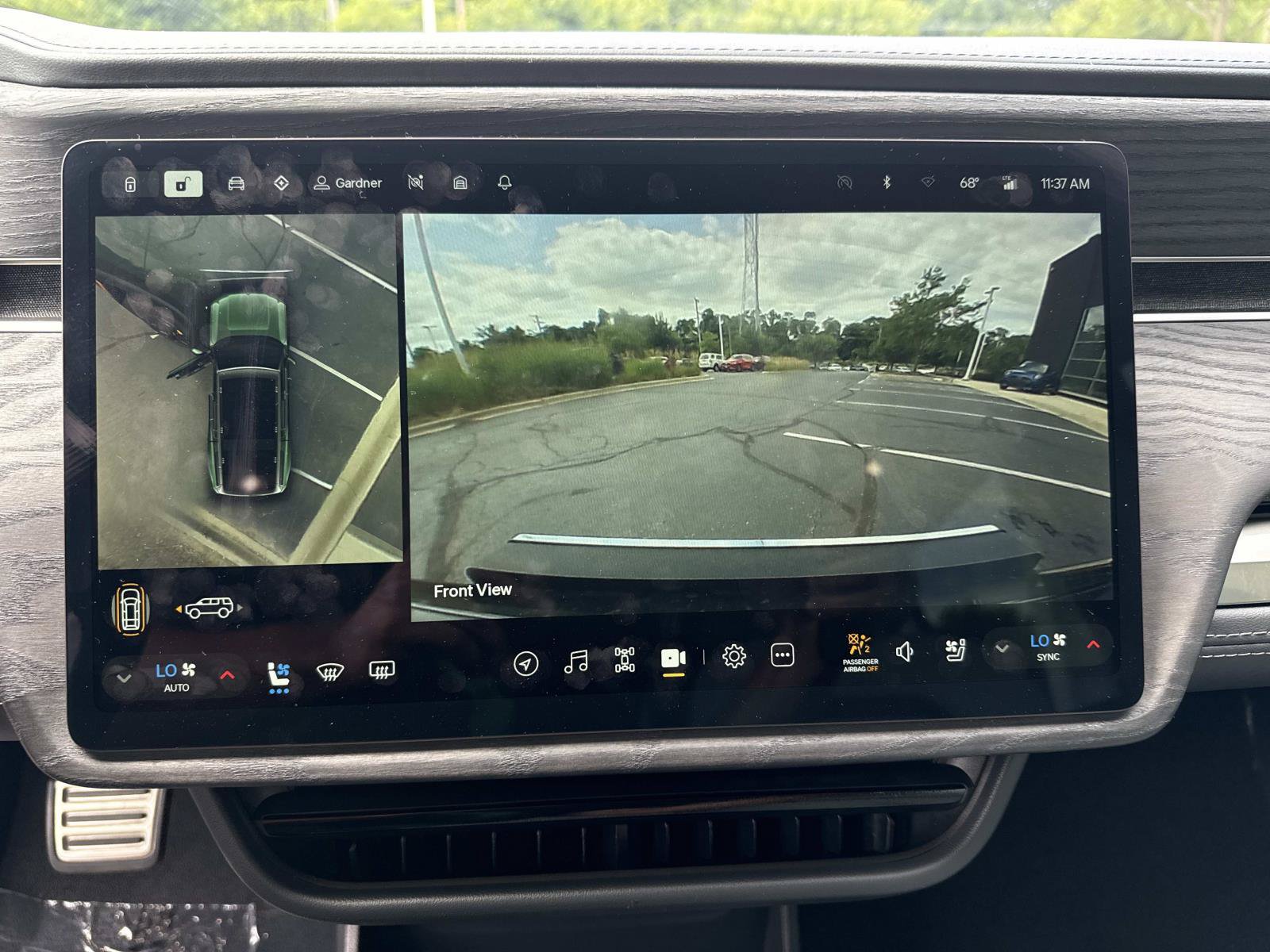 Used 2023 Rivian R1S Adventure AWD/4WD image 28