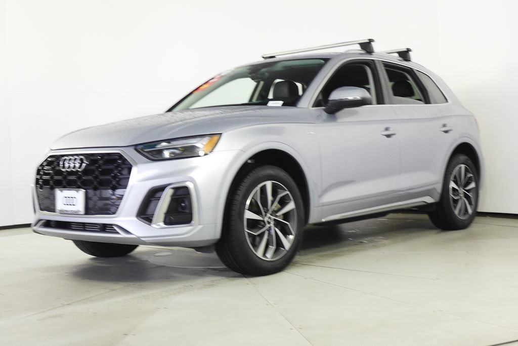 Used 2023 Audi Q5 2.0T Premium w/ Convenience Package image 2