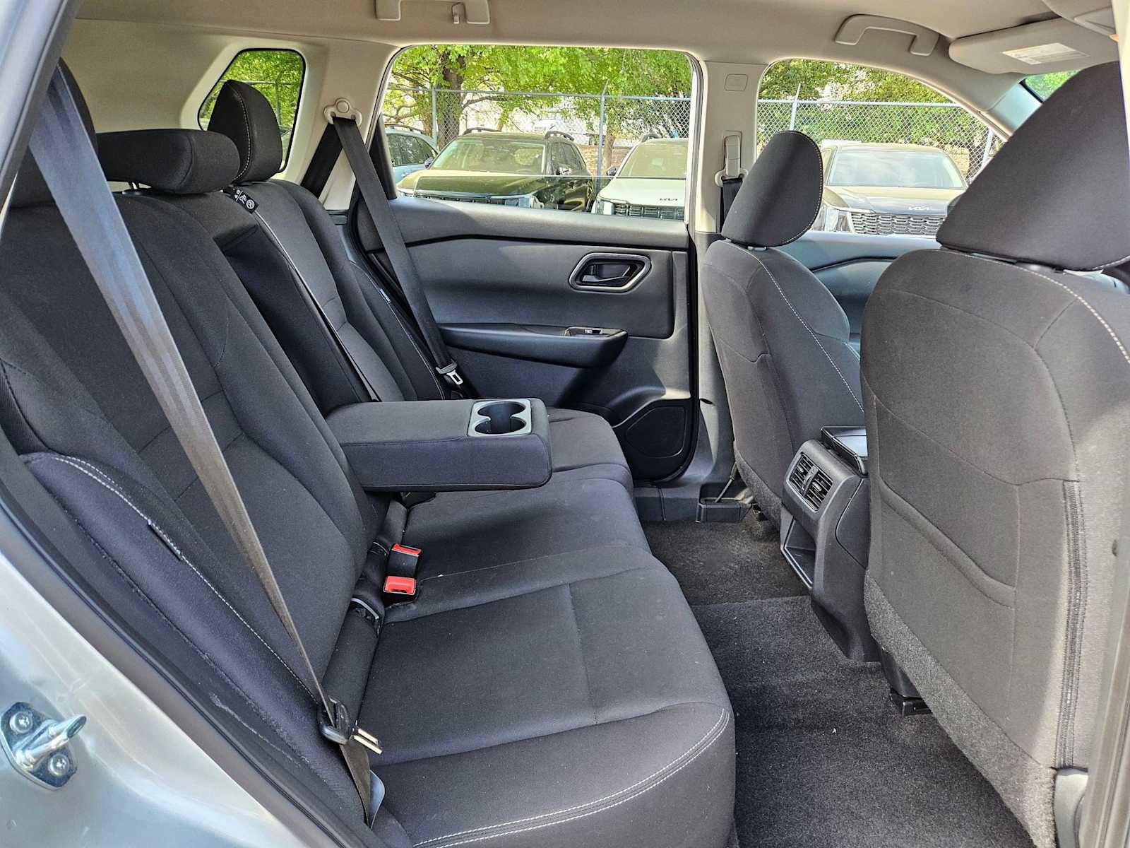 Used 2024 Nissan Rogue S image 20