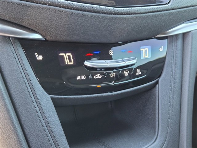 New 2025 Cadillac XT6 Luxury image 27