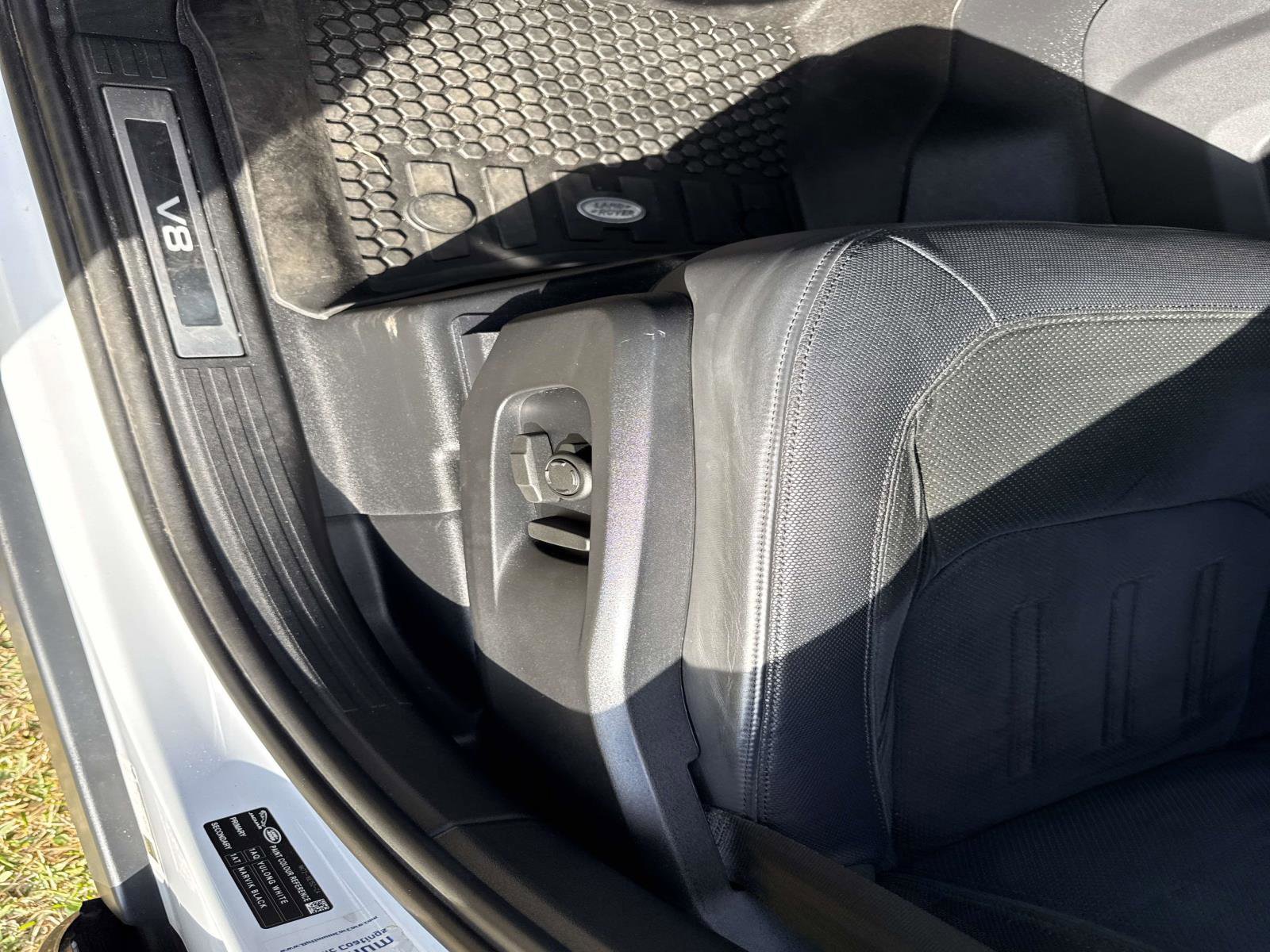 Used 2023 Land Rover Defender 110 V8 image 19