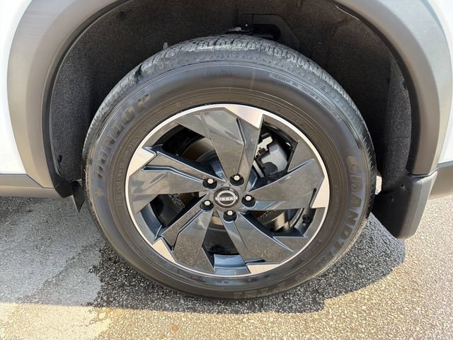 Used 2024 Nissan Rogue SV w/ SV Premium Package AWD/4WD image 31