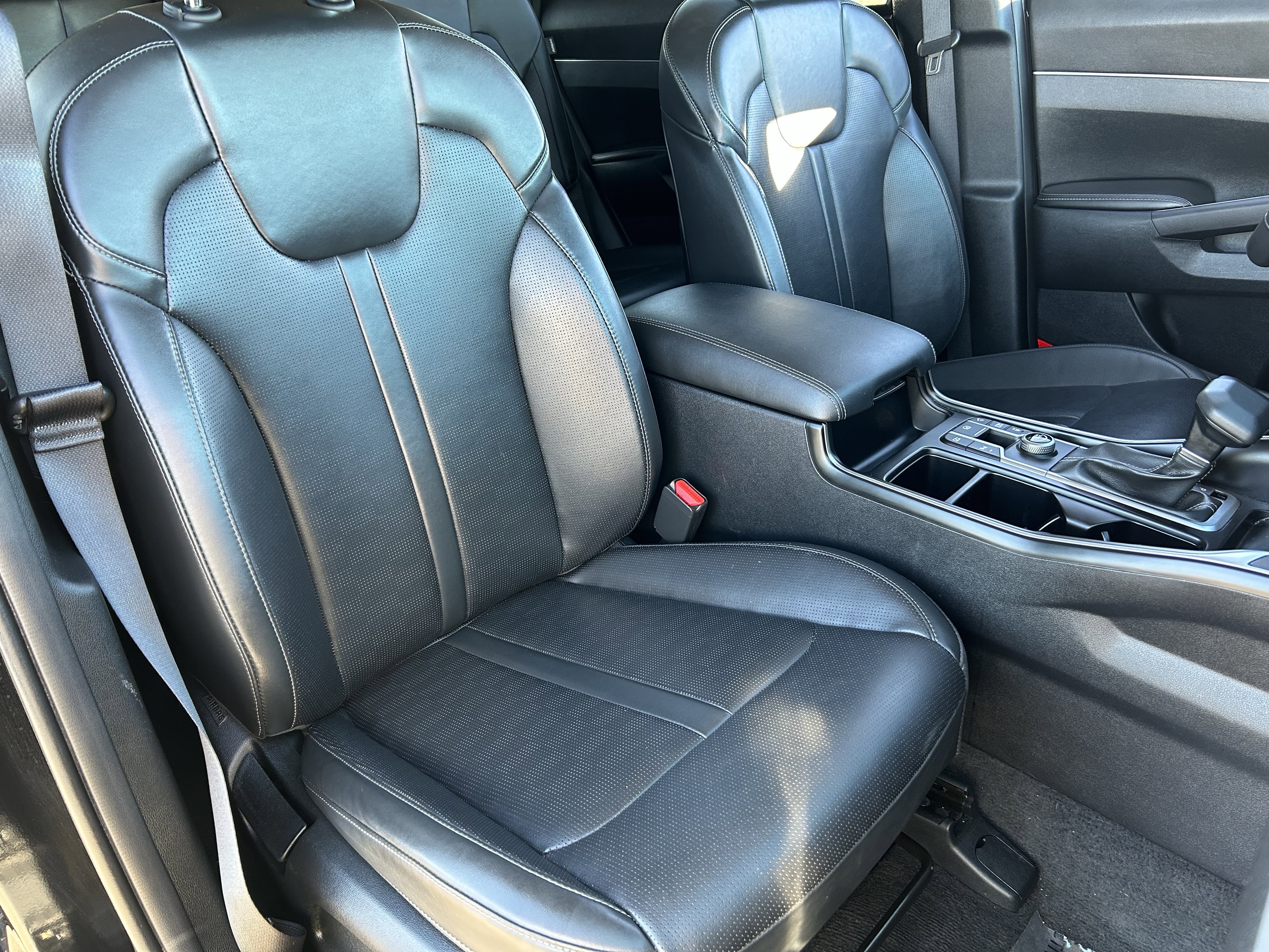 Certified 2024 Kia Sorento S image 9