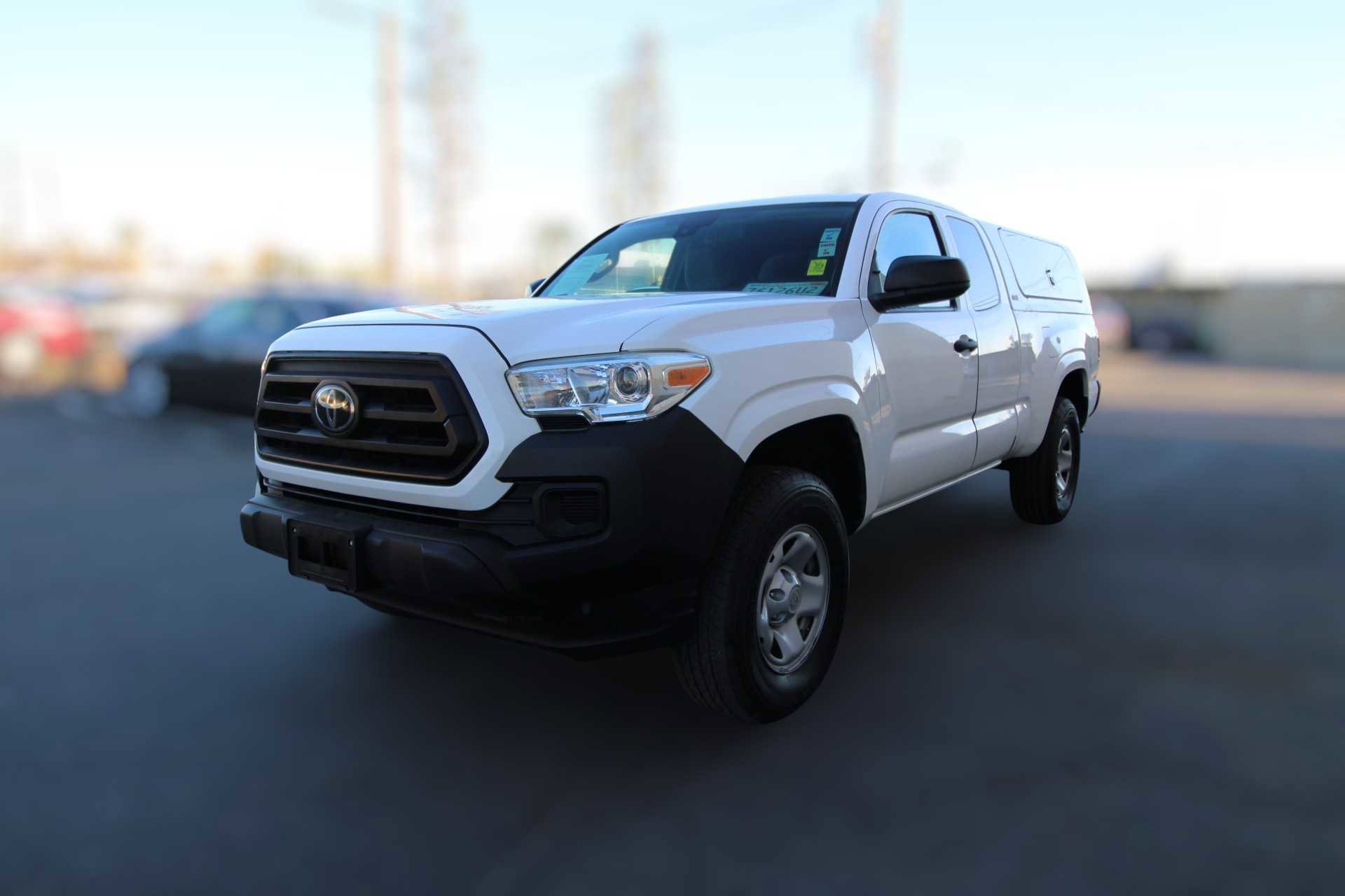 Used 2020 Toyota Tacoma SR image 9