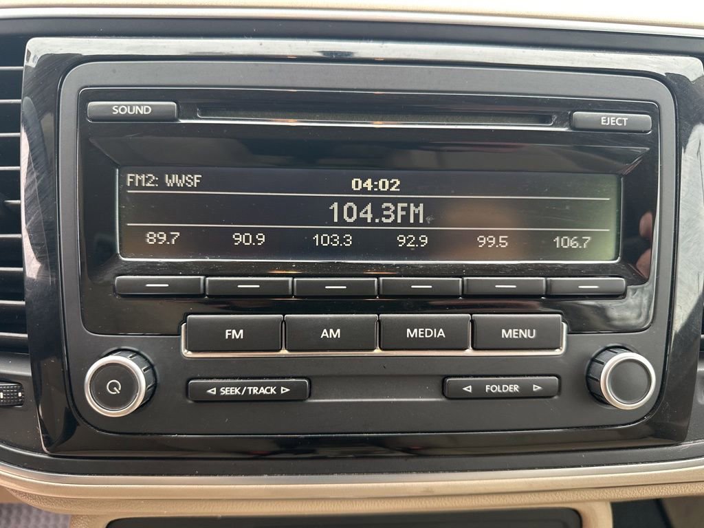 Used 2013 Volkswagen Beetle 2.5 image 22