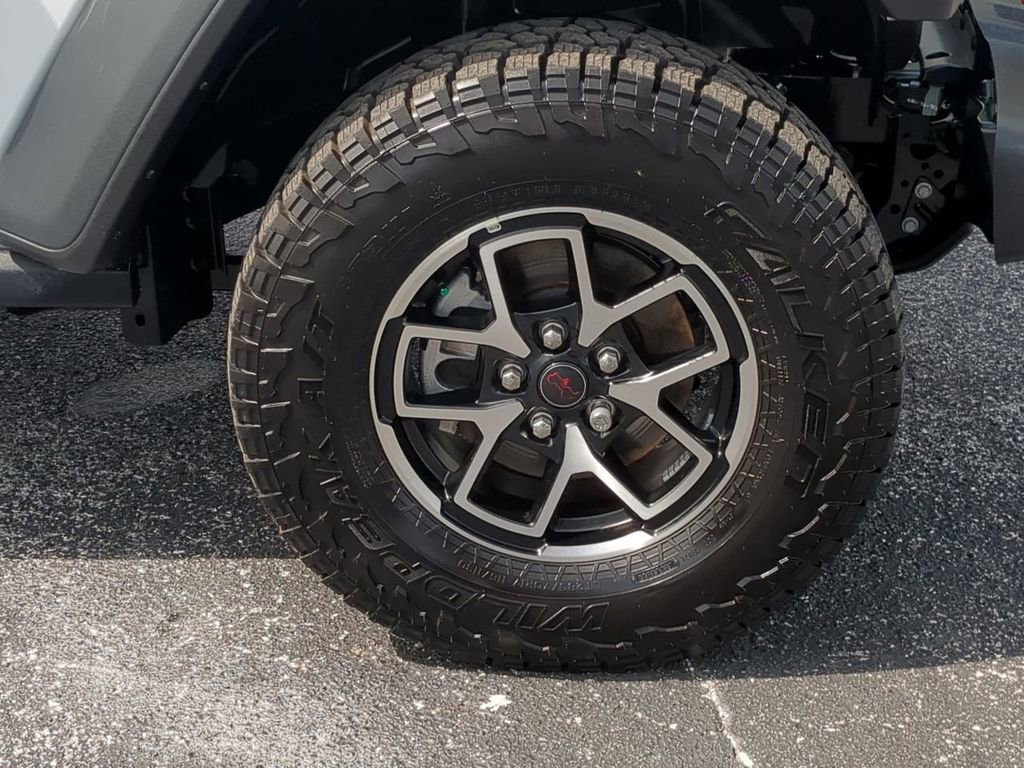 Used 2025 Jeep Gladiator Rubicon w/ Safety Group image 11