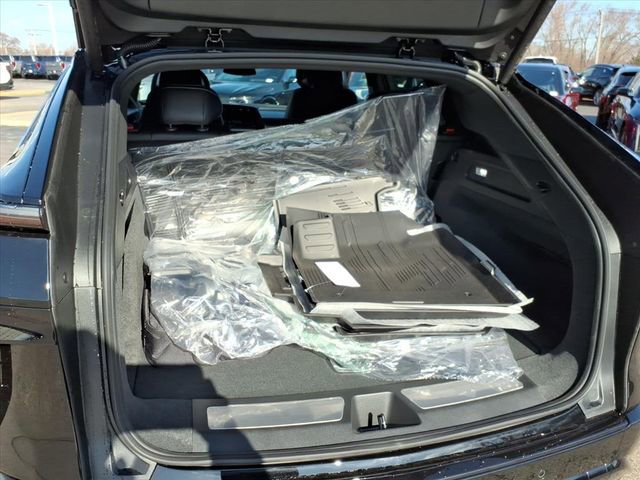 New 2026 Cadillac Lyriq Sport w/ LPO, ONYX Package AWD/4WD image 19