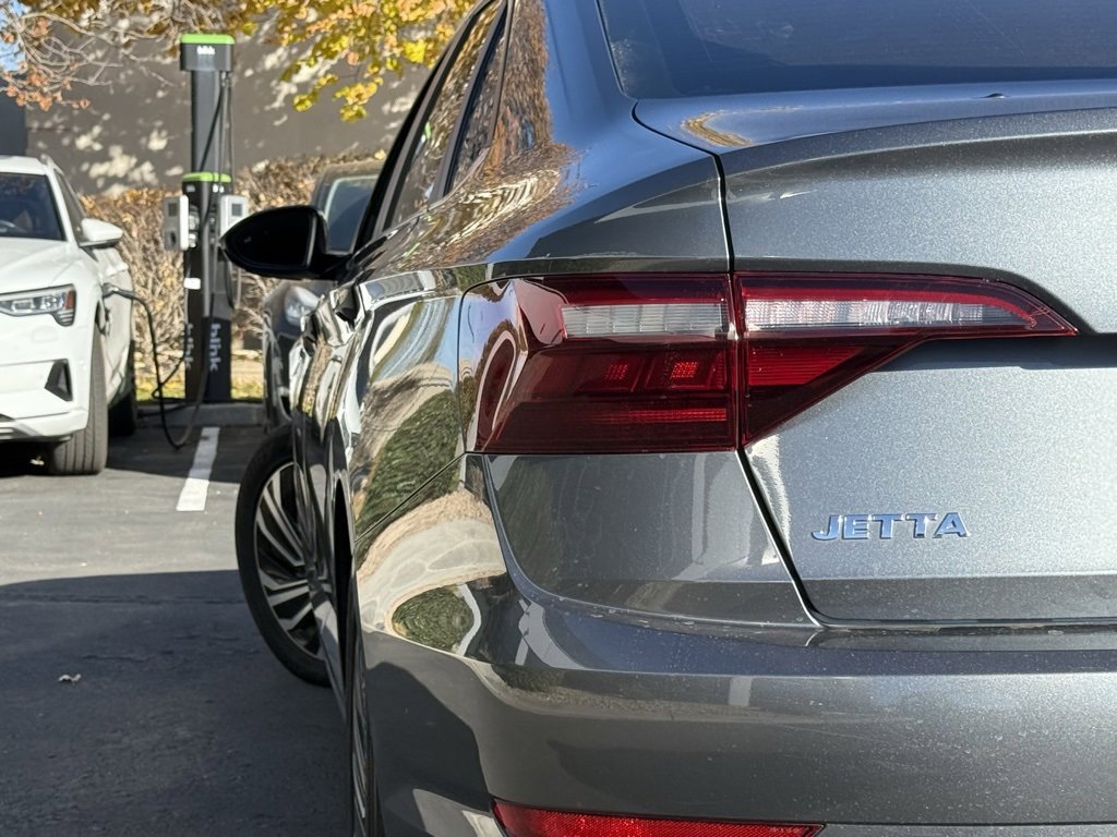 Used 2020 Volkswagen Jetta SEL Premium image 38