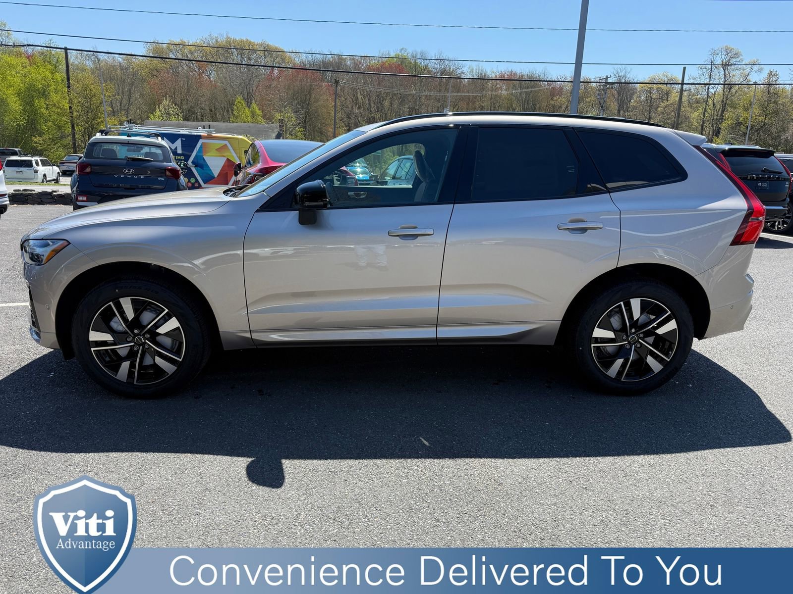New 2026 Volvo XC60 B5 Plus w/ Protection Package Premier AWD/4WD image 5