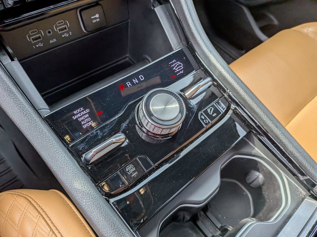 Used 2023 Jeep Grand Cherokee Summit w/ Adv Protech Group IV AWD/4WD image 17