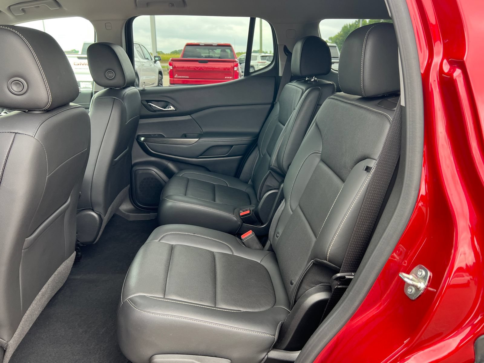 Certified 2023 GMC Acadia SLT w/ Trailering Package AWD/4WD image 7