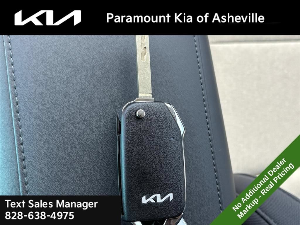 New 2026 Kia Niro LX FWD image 28