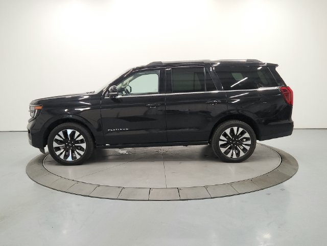 Used 2025 Ford Expedition Platinum w/ Driver's Package AWD/4WD image 5