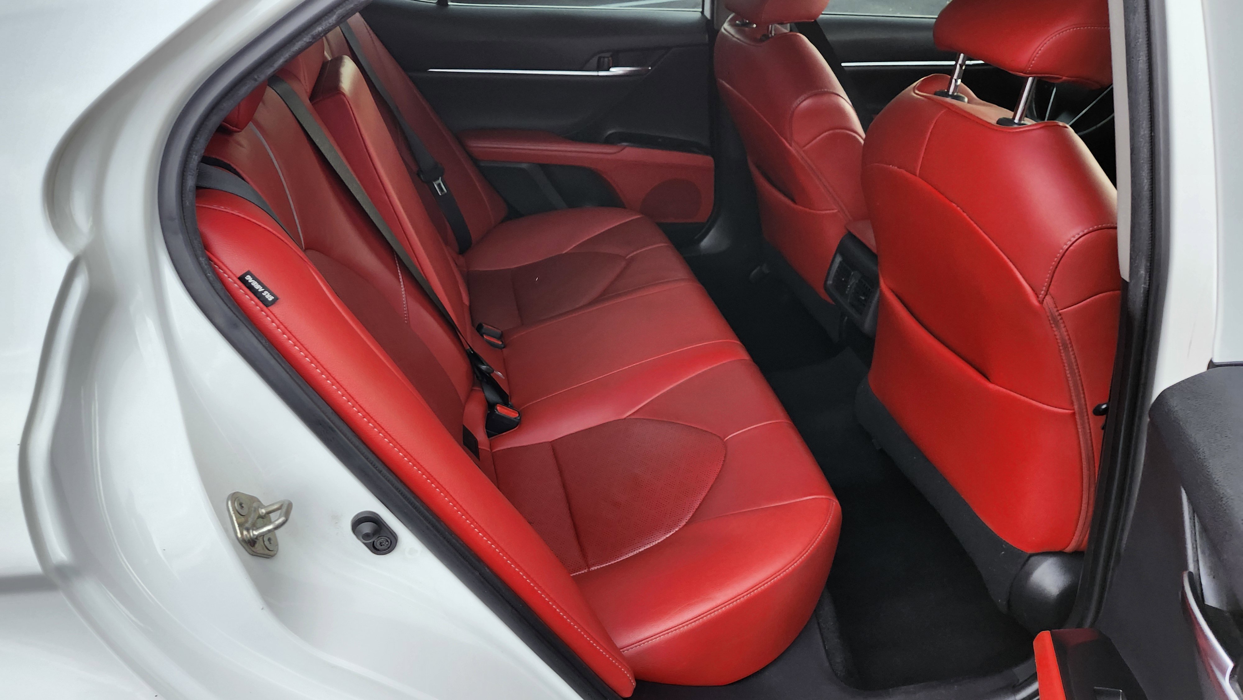 Used 2020 Toyota Camry XSE image 11