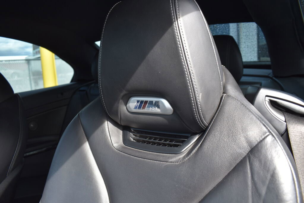 Used 2015 BMW M4 Convertible image 18